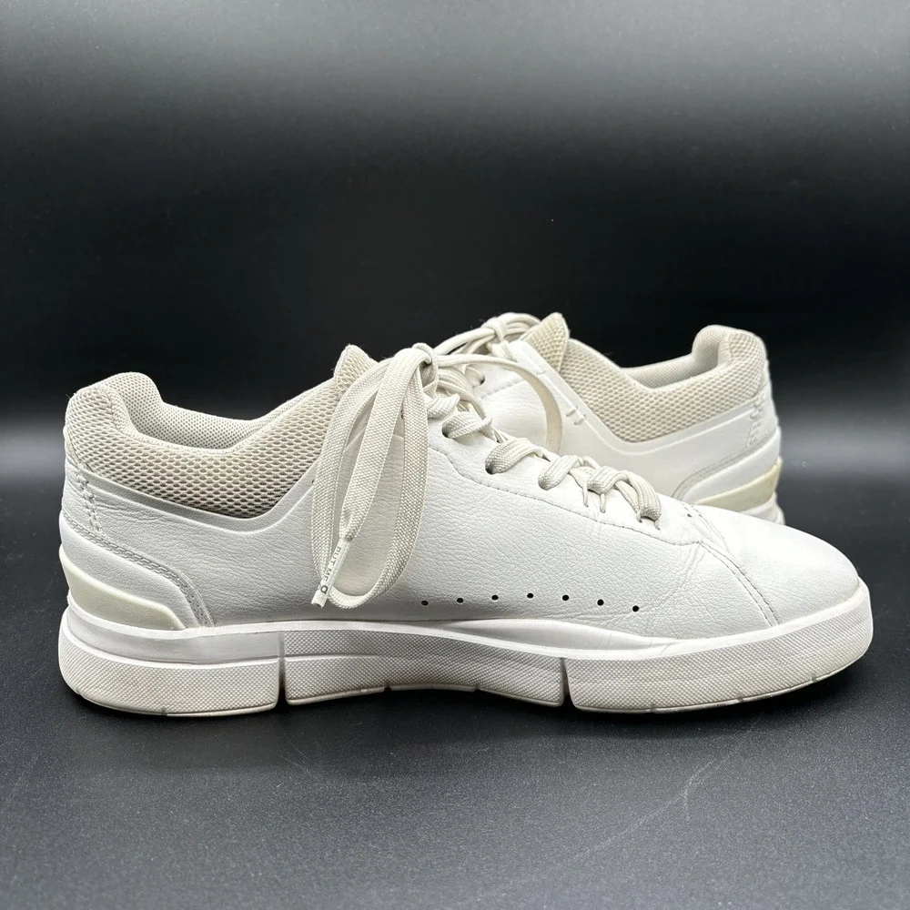 On Cloud Running Women's Cloud The Roger Advantage Shoes US W 8 White